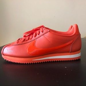 Nike Cortez in Orange
